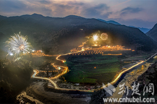 刘全生---旧铺元宵夜 _副本.jpg