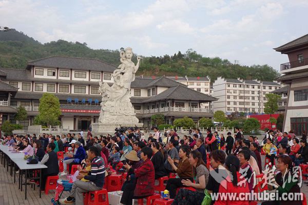 图为演出现场竹山女娲广场02.jpg