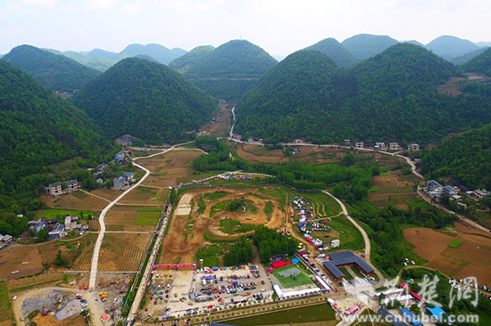 越野赛场全景图。通讯员周星亮 摄.jpg 越野赛场全景图。通讯员周星亮 摄.jpg