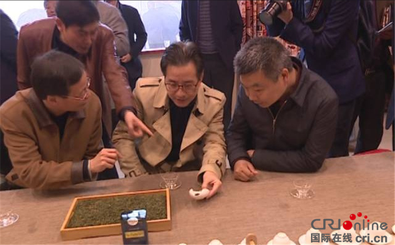 恩施“巴东郡贡茶“亮相第二届中国国际茶叶博览会 恩施“巴东郡贡茶“亮相第二届中国国际茶叶博览会