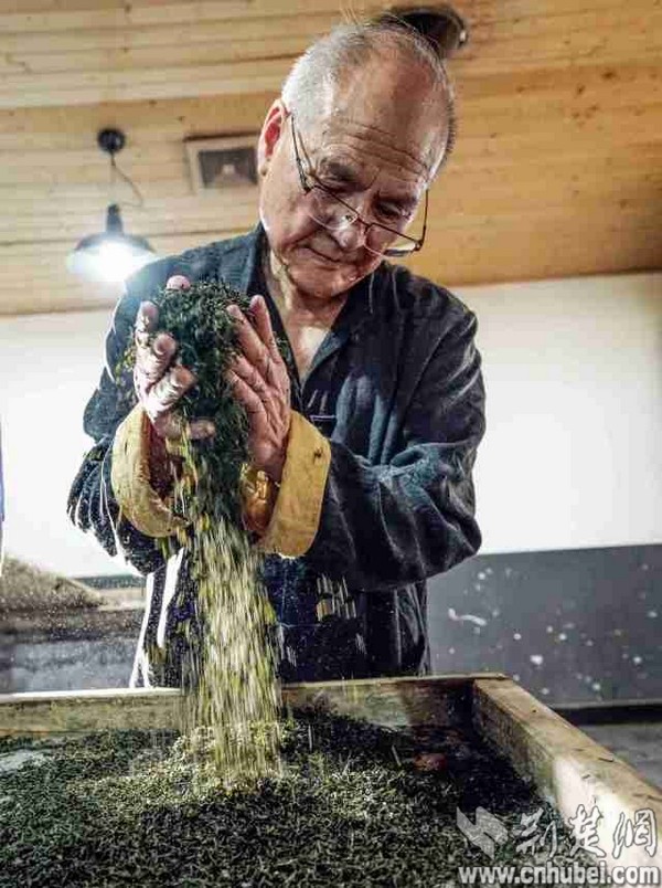 C:\Users\C1772\Desktop\300001.jpg C:\Users\C1772\Desktop\300001.jpg