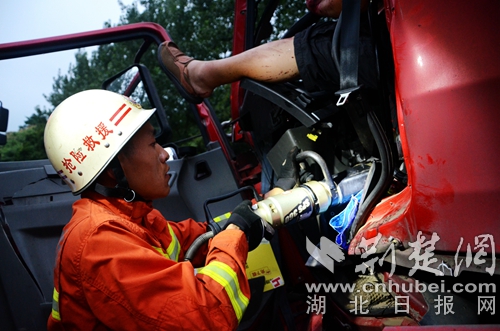 000000.jpg 000000.jpg