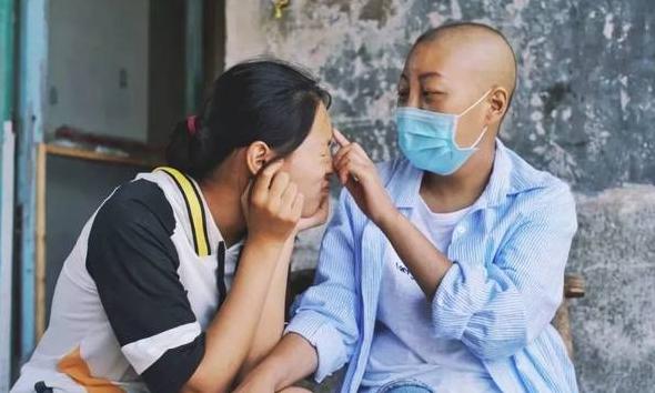 6分半钟，央视报道松滋孝心女儿，乖到让人心疼！