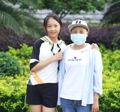 6分半钟，央视报道松滋孝心女儿，乖到让人心疼！