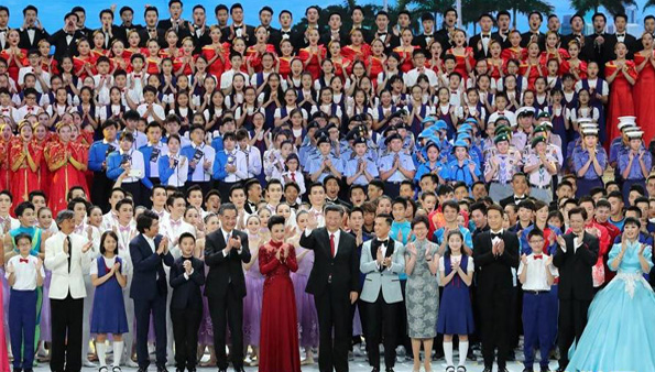 庆祝香港回归祖国20周年文艺晚会在香港举行