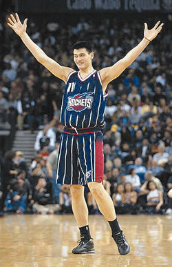 姚明三分点亮金州(图)