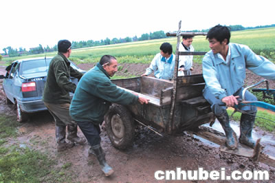 松滋市多少人口_松滋市特殊教育学校(3)