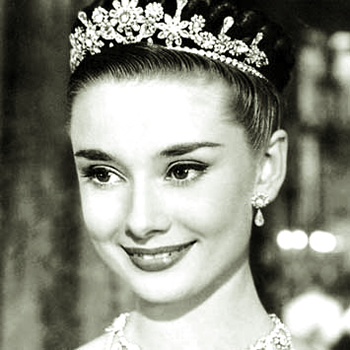 《罗马假日》上映50周年 罗马举办赫本海报展