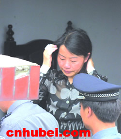 尹冬桂昨日受审(图)