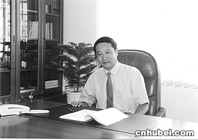 康居集团董事长_董事长办公室图片
