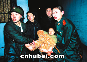 初一凌晨大火突袭住院部 事发武汉商职医院(图