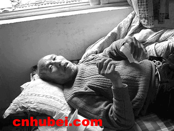 6子女拒养七旬老父 离异家庭老人赡养问题应引