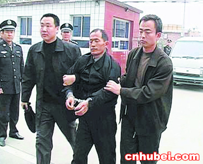 [冰点焦点]dna神探锁疑凶 (组图)