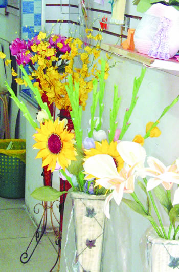 [先行者]花儿在手指间绽放 (图)