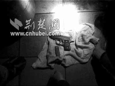 武昌迪吧枪案告破(图)