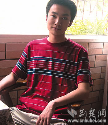 鄂高考成绩揭晓 理科最高705文科最高658(图)