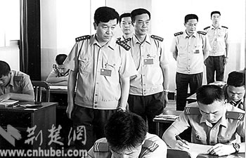 武警湖北总队领导视察武警指挥学院武汉分院(