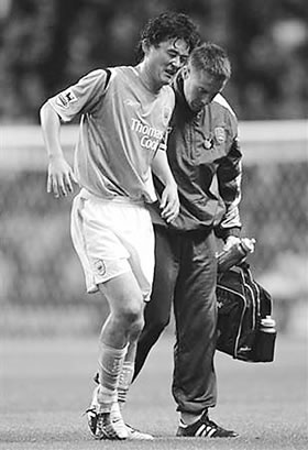 孙继海十字韧带断裂缺阵一年(图)