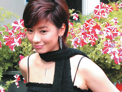 贾静雯即将嫁入豪门 未婚夫身价12亿(图)