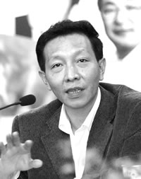 《湖北新闻名人丛书》评论摘登(图)