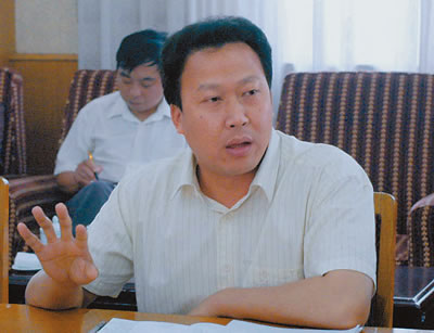 打造经济强市——访潜江市委书记刘雪荣(图)