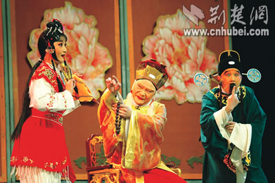 湖北剧院上演新编楚剧《千岁娘娘》(图)