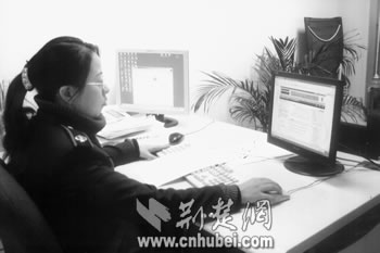 [解读·背景]政务超市终结公章旅行(图)