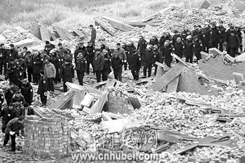 武汉市江夏区流芳街开始实施强拆违建房行动(