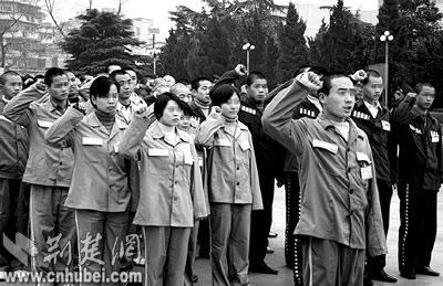荆楚网(楚天都市报)(记者关前裕 实习生涂玲 通讯
