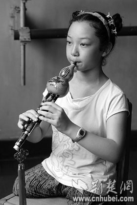 无腿姑娘,插上音乐翅膀(图)