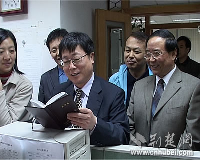 韩国新闻代表团访问湖北日报报业集团(图)