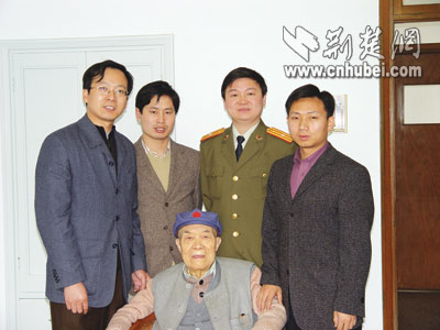 开国少将胡定千将军近况,,; 双臂残废的罗应怀将军; 开国少将罗应怀