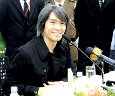 周星驰筹备《功夫2》 星女郎锁定韩国女星(图