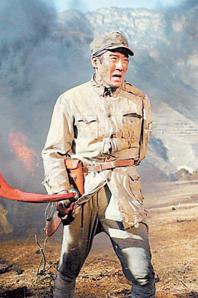 梁家辉走进《太行山上》 独臂将军催人泪下(图