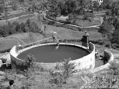 [解读·背景]农村改水:解困之后求安全(组图)