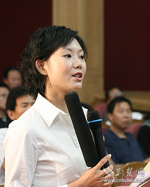 答湖北电视台记者问(图)