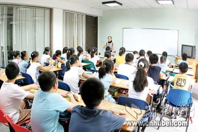 校外英语培训,冲击传统教学(图)