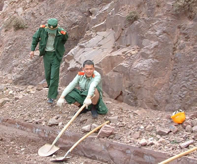 川藏线上默默无闻的人