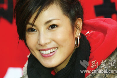 太合麦田歌手陈倩倩珞狮路中百专辑签售(图)