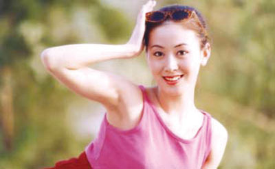 携新书江城叙旧 汤加丽:我只是个普通人(图)