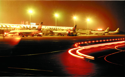 红眼航班揭开封条 解禁搅热旅游市场(图)