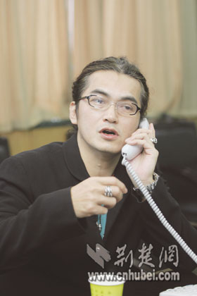 迪克牛仔热线会歌迷 少年时我听过你的歌(图)