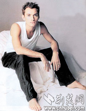 裘德·洛手拉切尔·薇兹加盟王家卫新片(图)