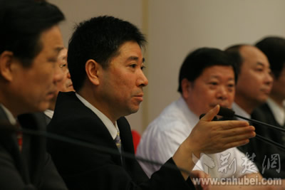 湖北突发公共事件分级响应 红橙黄蓝四色预警