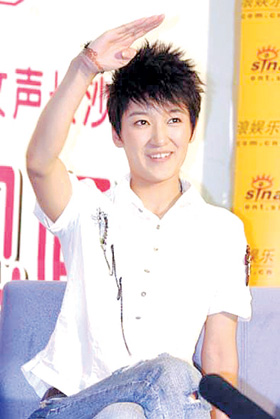 <em>超女</em>七进五赛前黑幕笼罩 <em>李微微</em>厉娜上PK台?
