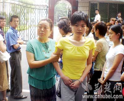 阑尾炎手术后36小时就上考场 坚强女孩的高考