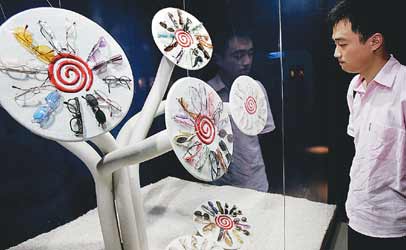 百余副宋朝以来眼镜亮相上海眼镜博物馆(图)