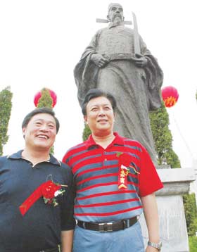 张居正纪念馆落成 电视剧《张居正》荆州封镜