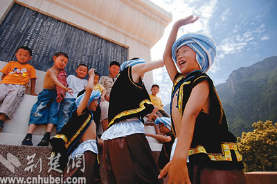 [感受非物质文化遗产之一]撒叶儿嗬 生命之舞(