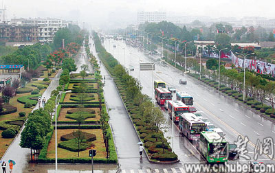 [我最喜爱的十条街道]关山大道:光谷腹地的精彩